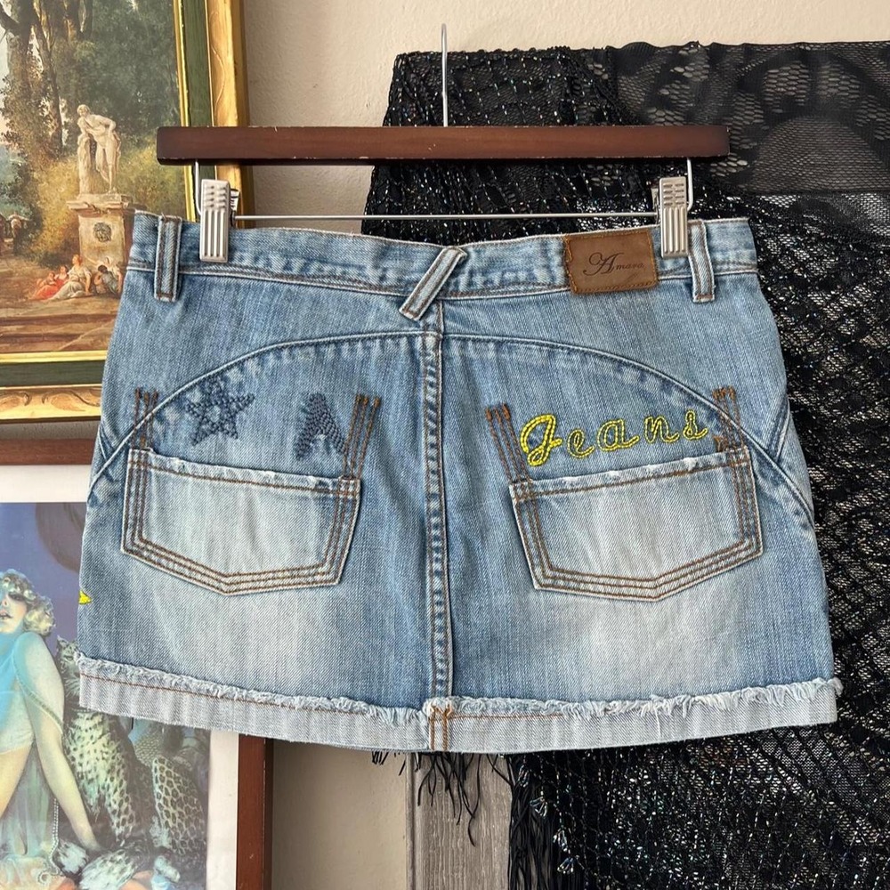 Amara Jeans Light Wash Denim Mini Skirt Star Embroidery Y2K Euro Size 36